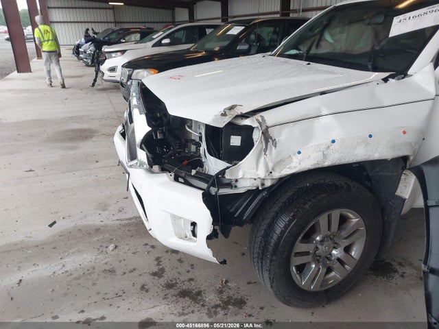 45166896 :رقم المزاد ، 5TFLU4EN6FX115229 vin ، 2015 Toyota Tacoma Base V6 مزاد بيع
