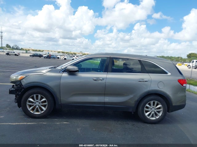 2016 Kia Sorento 3.3l Lx მანქანა იყიდება აუქციონზე, vin: 5XYPG4A56GG027431, აუქციონის ნომერი: 45166897