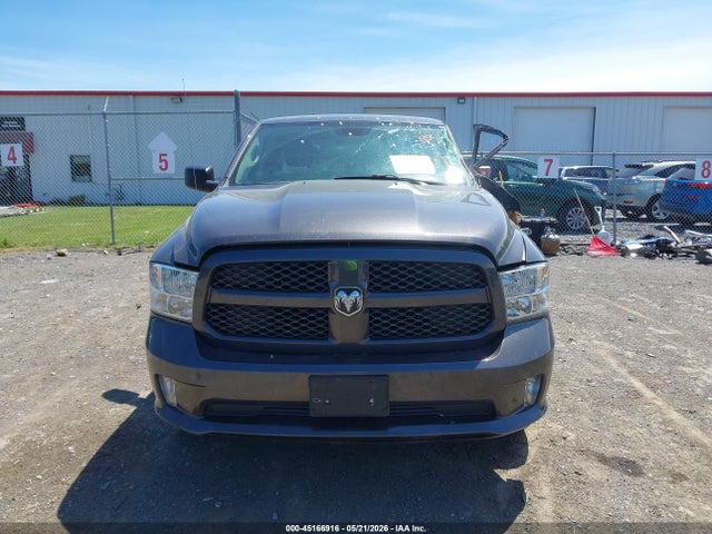 2018 Ram 1500 Express  4x4 6'4 Box მანქანა იყიდება აუქციონზე, vin: 1C6RR7FG1JS187773, აუქციონის ნომერი: 45166916