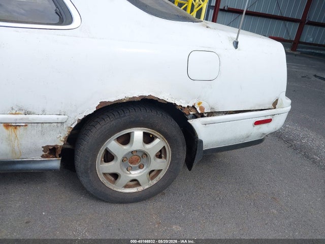 1992 Acura Legend Ls მანქანა იყიდება აუქციონზე, vin: JH4KA8179NC006335, აუქციონის ნომერი: 45166932