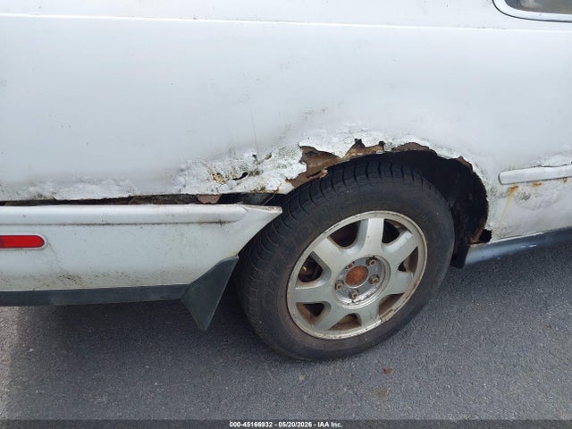 1992 Acura Legend Ls მანქანა იყიდება აუქციონზე, vin: JH4KA8179NC006335, აუქციონის ნომერი: 45166932