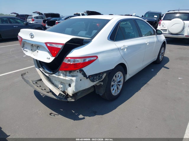 45166989 :رقم المزاد ، 4T1BF1FKXHU781860 vin ، 2017 Toyota Camry Le مزاد بيع