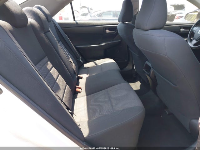45166989 :رقم المزاد ، 4T1BF1FKXHU781860 vin ، 2017 Toyota Camry Le مزاد بيع