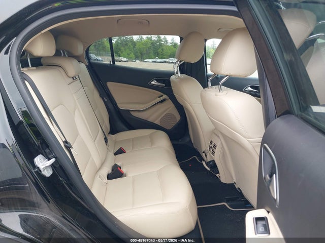 WDCTG4GB5FJ177521 Mercedes-Benz Gla 250 4matic