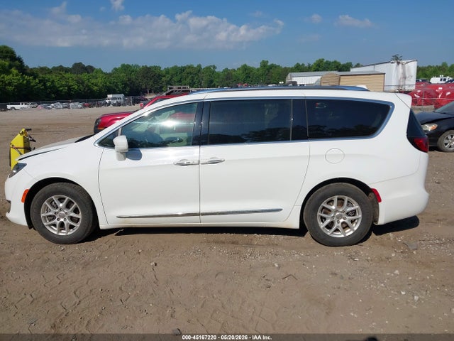 Продаж на аукціоні авто 2020 Chrysler Pacifica Touring L, vin: 2C4RC1BG5LR114326, номер лоту: 45167220