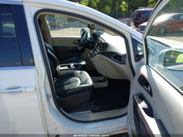 Продаж на аукціоні авто 2020 Chrysler Pacifica Touring L, vin: 2C4RC1BG5LR114326, номер лоту: 45167220