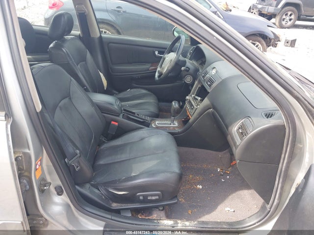 45167243 :رقم المزاد ، JNKCA31A51T023968 vin ، 2001 Infiniti I30 Luxury مزاد بيع