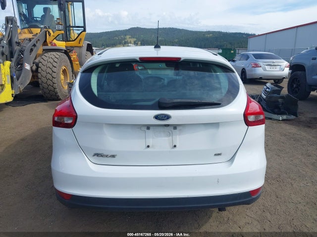 Ford FOCUS SE 2015 1FADP3K22FL316123 Image 16