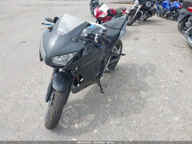 Honda Cbr300 R 2015 MLHNC5100F5100777 Image 2