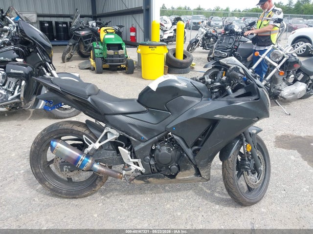 Honda Cbr300 R 2015 MLHNC5100F5100777 Image 12