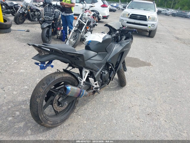 Honda Cbr300 R 2015 MLHNC5100F5100777 Image 4