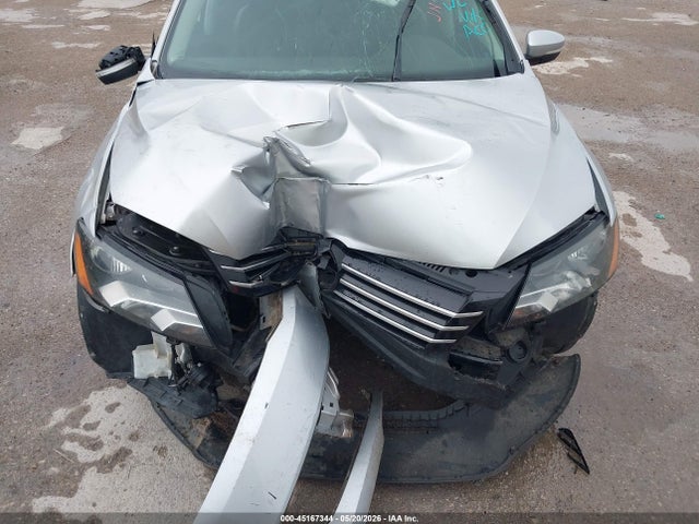 Aukcja sprzedaży 2015 Volkswagen Passat 1.8t Se, vin: 1VWBS7A31FC032853, numer aukcji: 45167344