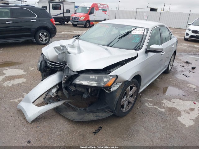 Aukcja sprzedaży 2015 Volkswagen Passat 1.8t Se, vin: 1VWBS7A31FC032853, numer aukcji: 45167344