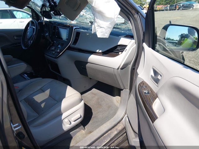 2019 Toyota Sienna Xle 8 Passenger მანქანა იყიდება აუქციონზე, vin: 5TDYZ3DC2KS974285, აუქციონის ნომერი: 45167408