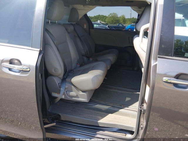 2019 Toyota Sienna Xle 8 Passenger მანქანა იყიდება აუქციონზე, vin: 5TDYZ3DC2KS974285, აუქციონის ნომერი: 45167408
