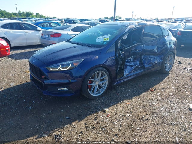 45167421 :رقم المزاد ، 1FADP3L99GL279357 vin ، 2016 Ford Focus St مزاد بيع