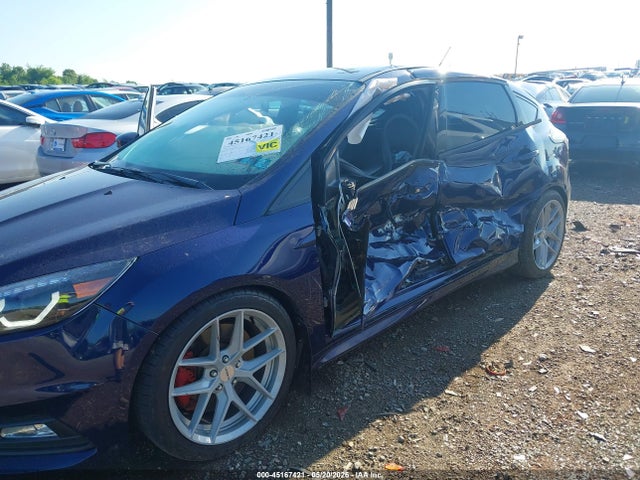 45167421 :رقم المزاد ، 1FADP3L99GL279357 vin ، 2016 Ford Focus St مزاد بيع