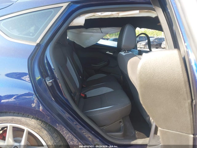 45167421 :رقم المزاد ، 1FADP3L99GL279357 vin ، 2016 Ford Focus St مزاد بيع
