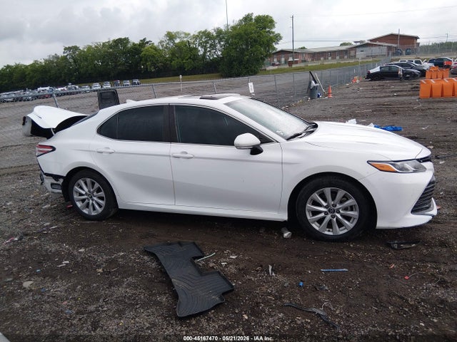 Продаж на аукціоні авто 2020 Toyota Camry Le, vin: 4T1L11AKXLU913924, номер лоту: 45167470