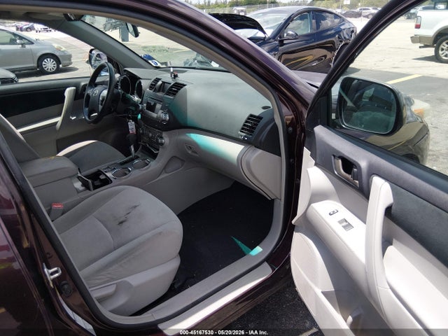 2011 Toyota Highlander Base V6 მანქანა იყიდება აუქციონზე, vin: 5TDBK3EH3BS050166, აუქციონის ნომერი: 45167530