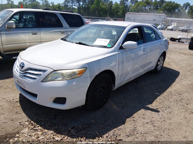 45167546 :رقم المزاد ، 4T1BF3EK1AU574888 vin ، 2010 Toyota Camry Le مزاد بيع