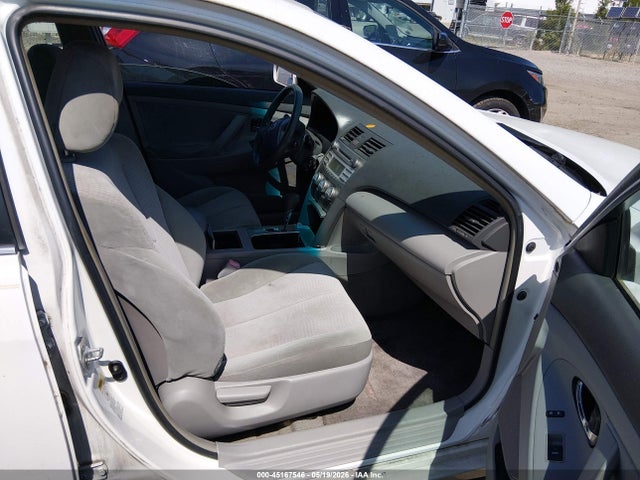 45167546 :رقم المزاد ، 4T1BF3EK1AU574888 vin ، 2010 Toyota Camry Le مزاد بيع