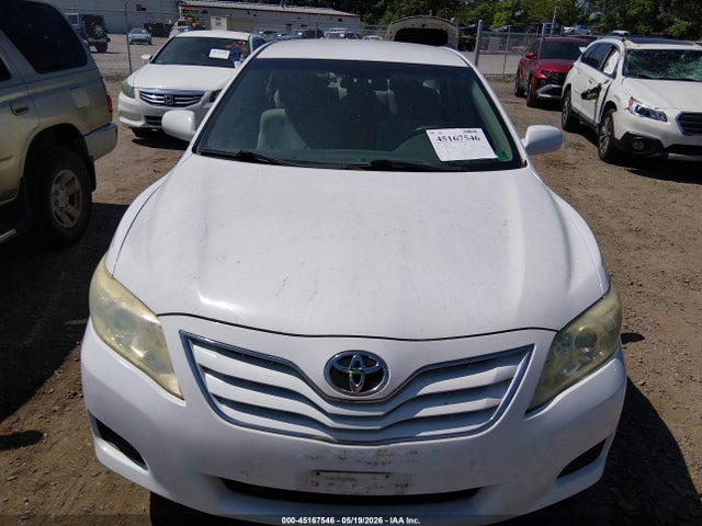 45167546 :رقم المزاد ، 4T1BF3EK1AU574888 vin ، 2010 Toyota Camry Le مزاد بيع