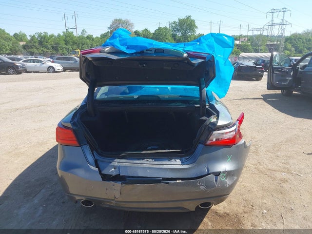 1N4AA6AP3HC437393 Nissan Maxima 3.5 Sl