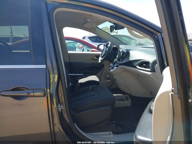 Chrysler Pacifica Touring 2017 2C4RC1DGXHR709063 Image 5