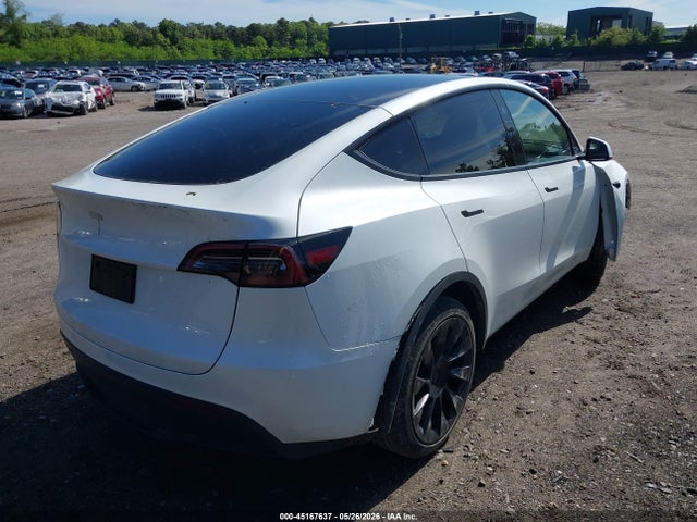 Tesla Model Y Rwd 2023 7SAYGDED1PF915696 Image 4