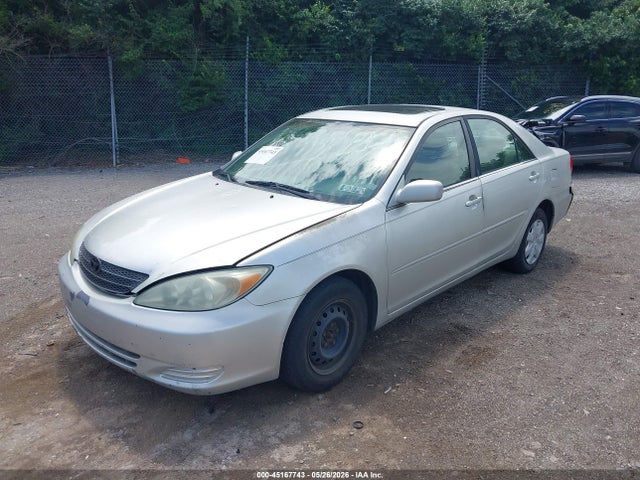 45167743 :رقم المزاد ، 4T1BE32K33U664294 vin ، 2003 Toyota Camry Le مزاد بيع