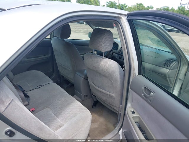 45167743 :رقم المزاد ، 4T1BE32K33U664294 vin ، 2003 Toyota Camry Le مزاد بيع