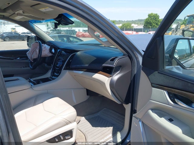 Продажа на аукционе авто 2019 Cadillac Escalade Esv Luxury, vin: 1GYS4HKJ7KR203140, номер лота: 45167801