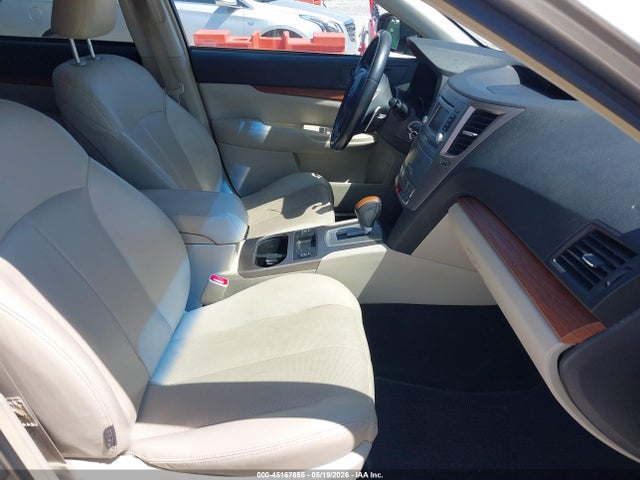 45167855 :رقم المزاد ، 4S4BRBLC2E3310216 vin ، 2014 Subaru Outback 2.5i Limited مزاد بيع