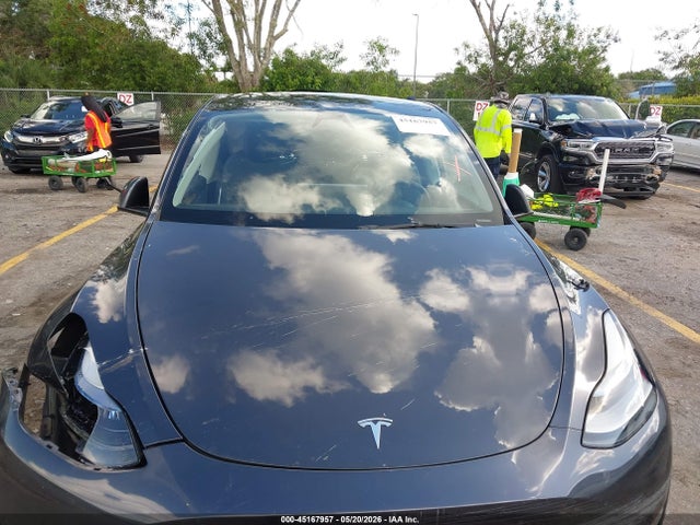 Продаж на аукціоні авто 2025 Tesla Model Y Long Range Dual Motor Rear-wheel Drive, vin: 7SAYGDEDXSA369535, номер лоту: 45167957