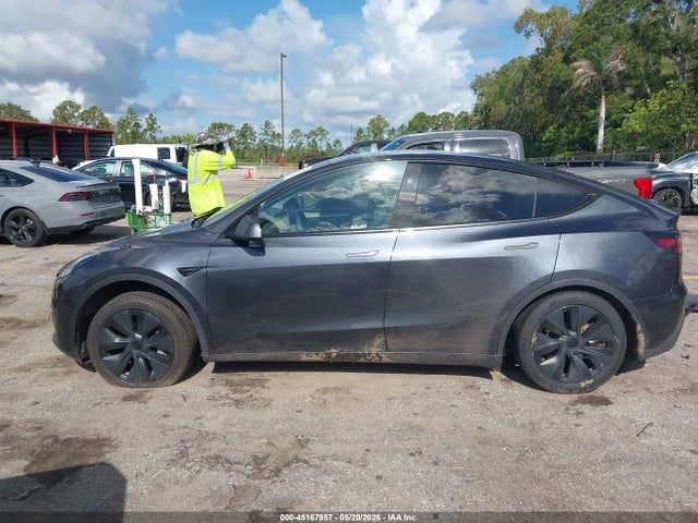 Продаж на аукціоні авто 2025 Tesla Model Y Long Range Dual Motor Rear-wheel Drive, vin: 7SAYGDEDXSA369535, номер лоту: 45167957