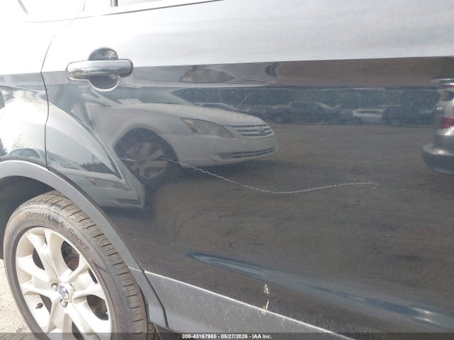 1FMCU9J90EUD12804 Ford Escape Titanium
