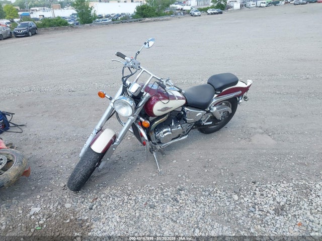 45167995 :رقم المزاد ، JS1VS53A9W2103331 vin ، 1998 Suzuki Vz800 مزاد بيع
