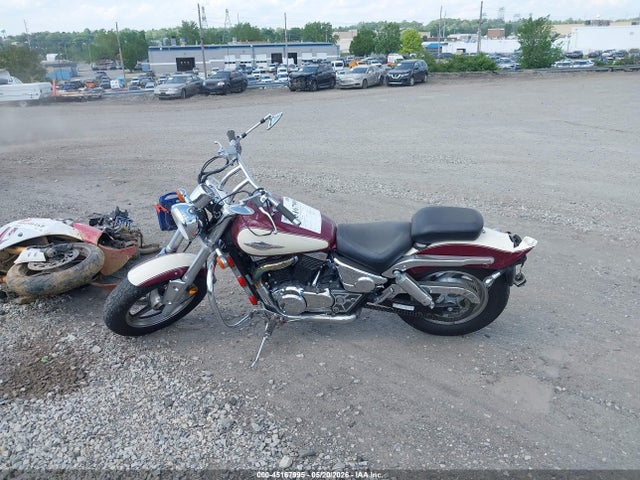 45167995 :رقم المزاد ، JS1VS53A9W2103331 vin ، 1998 Suzuki Vz800 مزاد بيع