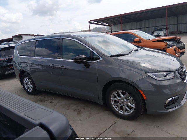 Auction sale of the 2025 Chrysler Pacifica Select, vin: 2C4RC1BGXSR554718, lot number: 45167996