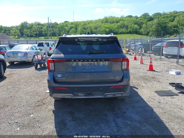 1FMUK8DH2SGA32819 Ford Explorer Active