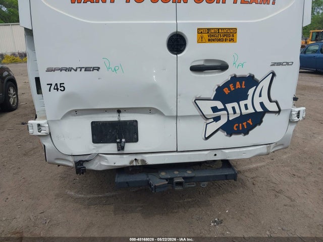 45168028 :رقم المزاد ، W1Y4ECHY3NT105745 vin ، 2022 Mercedes-benz Sprinter 2500 High Roof V6 مزاد بيع