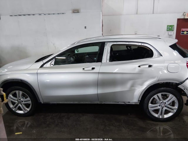 WDCTG4GB4HJ334068 Mercedes-Benz Gla 250 4matic