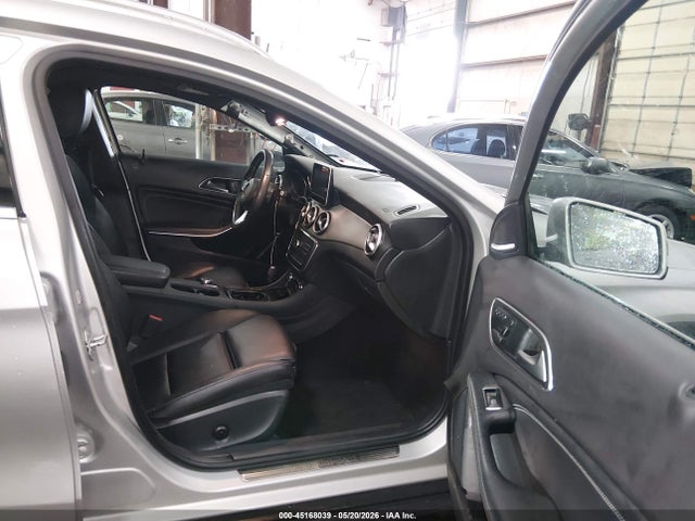 WDCTG4GB4HJ334068 Mercedes-Benz Gla 250 4matic