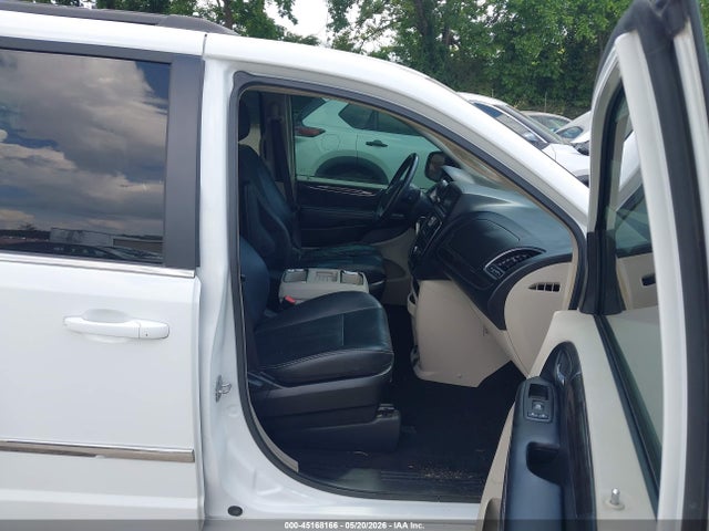 2016 Chrysler Town & Country Touring მანქანა იყიდება აუქციონზე, vin: 2C4RC1BG5GR291657, აუქციონის ნომერი: 45168166