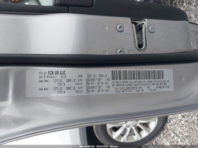 1C4PJLCB3KD232579 Jeep Cherokee Latitude Fwd