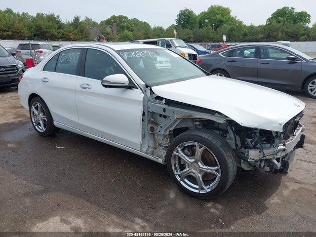 Продаж на аукціоні авто 2018 Mercedes-benz C 300 4matic, vin: 55SWF4KB5JU260216, номер лоту: 45168195