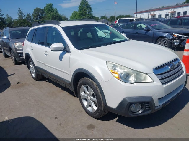 Продажа на аукционе авто 2014 Subaru Outback 2.5i Premium, vin: 4S4BRBCC8E3288612, номер лота: 45168290