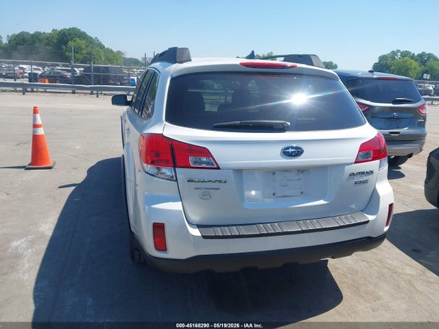 Продажа на аукционе авто 2014 Subaru Outback 2.5i Premium, vin: 4S4BRBCC8E3288612, номер лота: 45168290