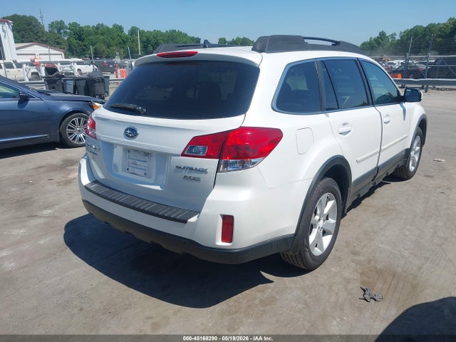 Продажа на аукционе авто 2014 Subaru Outback 2.5i Premium, vin: 4S4BRBCC8E3288612, номер лота: 45168290